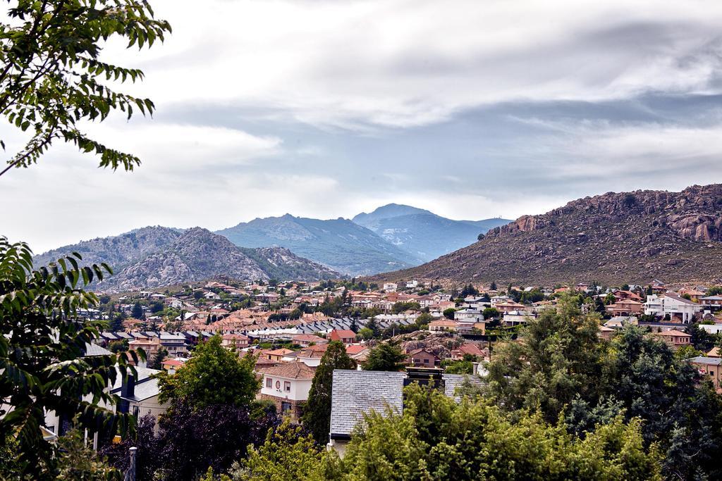 Magic Home Manzanares El Real Dış mekan fotoğraf